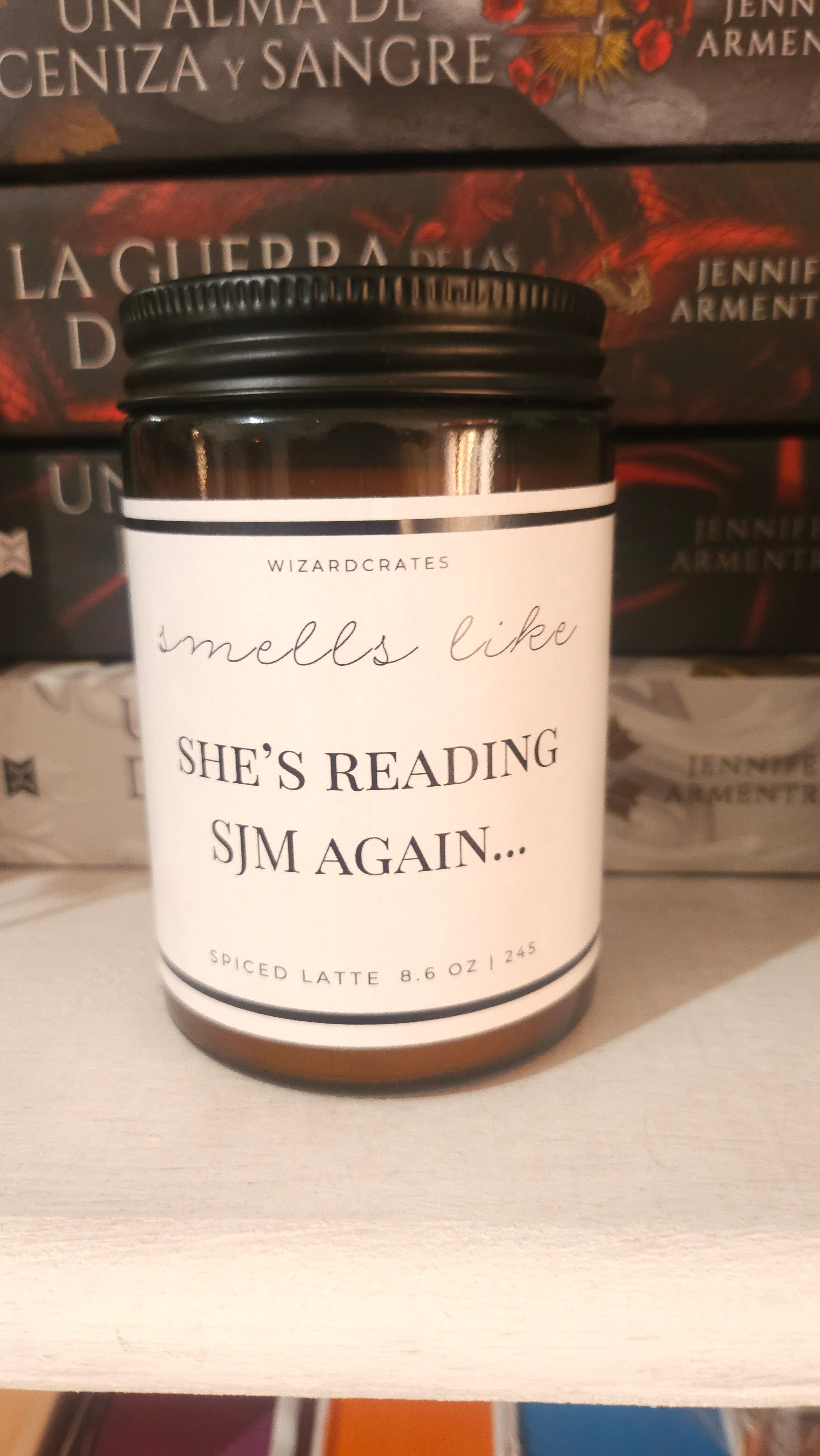 Vela literaria inspirada en Trono de Cristal – Pumpkin Spice Latte (8.6 oz)